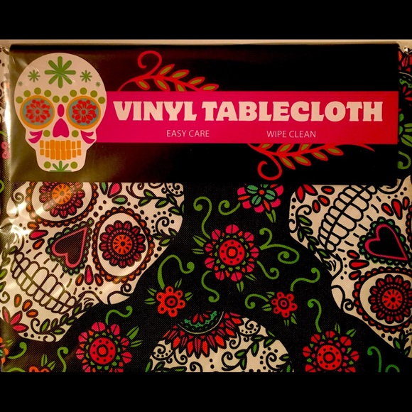 Day of the Dead Tablecloth 52 x 70 inch rectangle Sugar Skull print - Picture 3 of 6